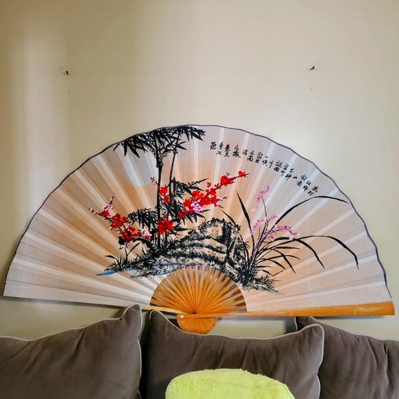 Huge Fan decor